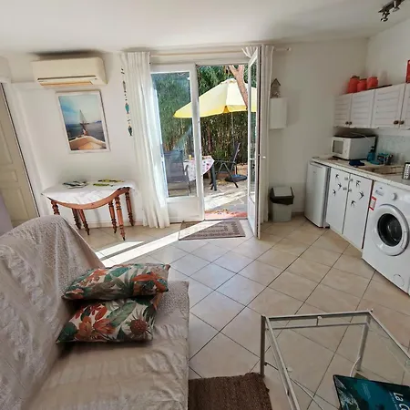 Havre De Paix En Bord De - T2 Bas De Avec Extérieur - * Le Pradet